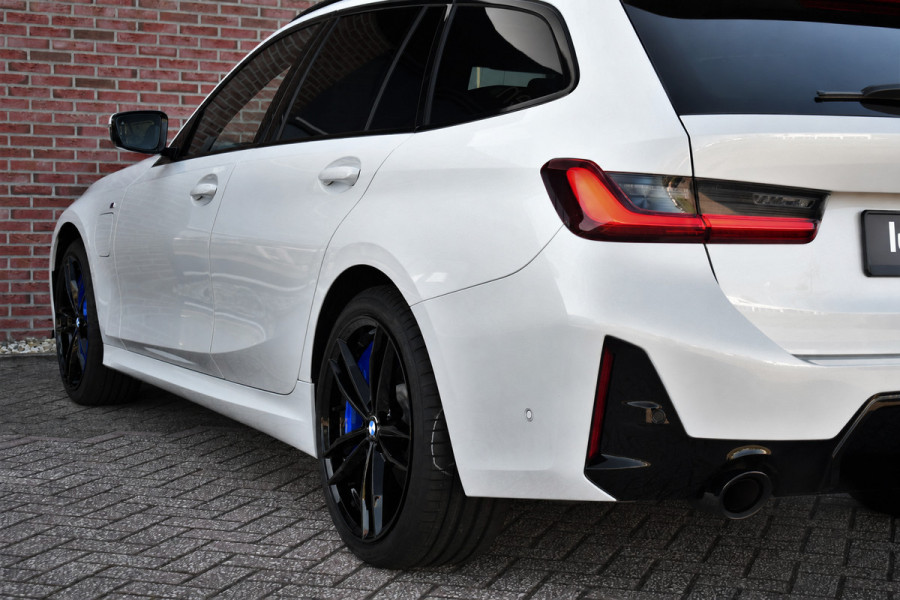 BMW 3 Serie Touring 320e xDrive M-Sport Pro Pano ACC Trekh El-zetels H/K 19inch