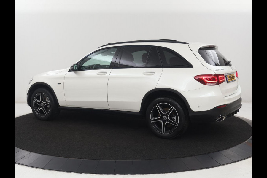 Mercedes-Benz GLC 300e 4MATIC Business Solution AMG | Panoramadak | Leder | 360 camera | Cruise control | Carplay | Sfeerverlichting | Burnmeister surround | Climate control |