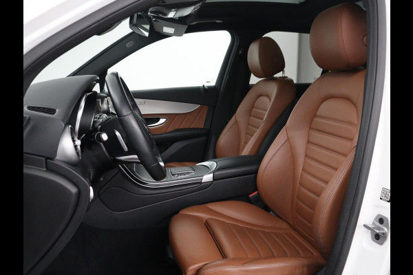 Mercedes-Benz GLC 300e 4MATIC Business Solution AMG | Panoramadak | Leder | 360 camera | Cruise control | Carplay | Sfeerverlichting | Burnmeister surround | Climate control |