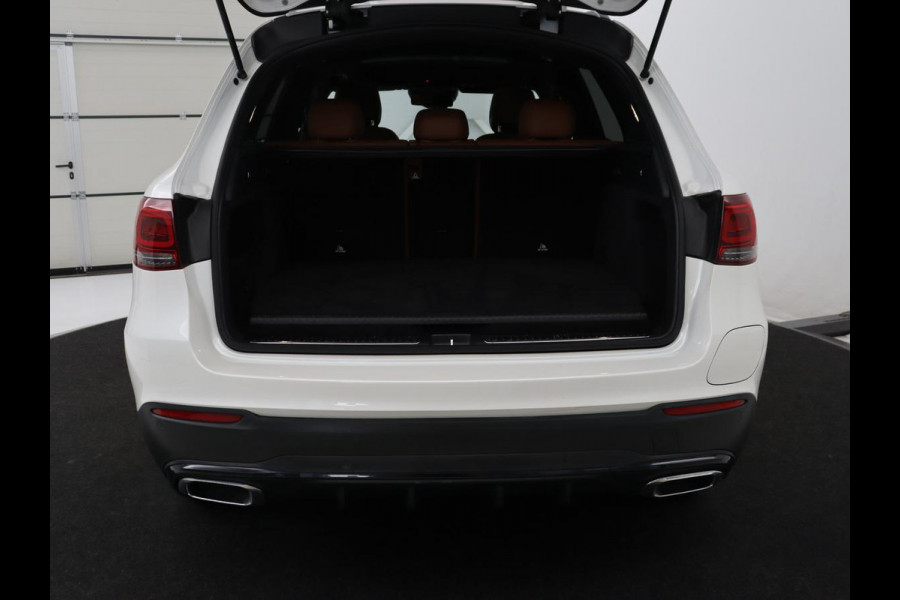 Mercedes-Benz GLC 300e 4MATIC Business Solution AMG | Panoramadak | Leder | 360 camera | Cruise control | Carplay | Sfeerverlichting | Burnmeister surround | Climate control |