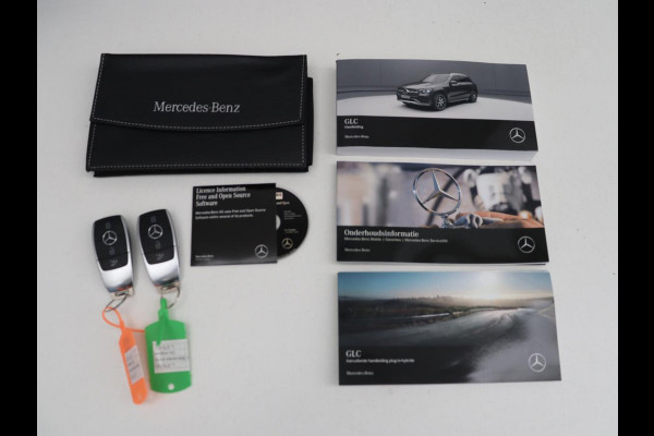 Mercedes-Benz GLC 300e 4MATIC Business Solution AMG | Panoramadak | Leder | 360 camera | Cruise control | Carplay | Sfeerverlichting | Burnmeister surround | Climate control |