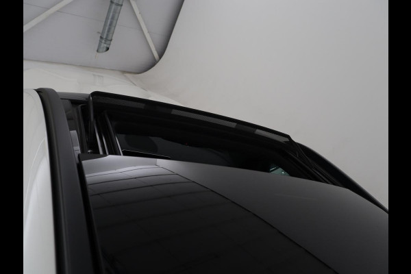 Mercedes-Benz GLC 300e 4MATIC Business Solution AMG | Panoramadak | Leder | 360 camera | Cruise control | Carplay | Sfeerverlichting | Burnmeister surround | Climate control |