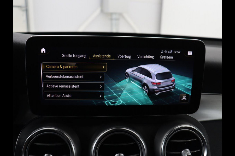 Mercedes-Benz GLC 300e 4MATIC Business Solution AMG | Panoramadak | Leder | 360 camera | Cruise control | Carplay | Sfeerverlichting | Burnmeister surround | Climate control |