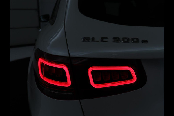Mercedes-Benz GLC 300e 4MATIC Business Solution AMG | Panoramadak | Leder | 360 camera | Cruise control | Carplay | Sfeerverlichting | Burnmeister surround | Climate control |