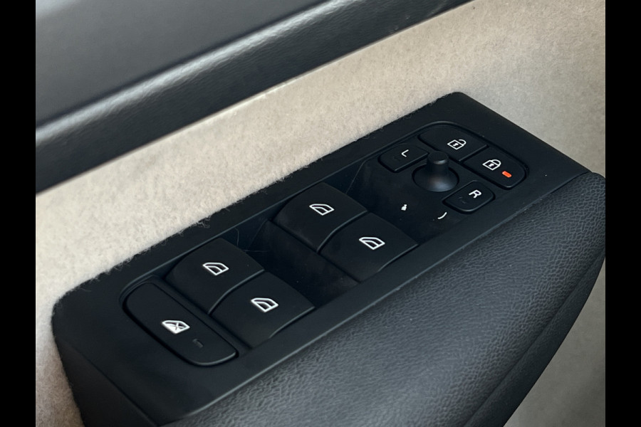 Volvo XC40 1.5 T4 Recharge Inscription | Pano | Leder | Camera | Winter Pack