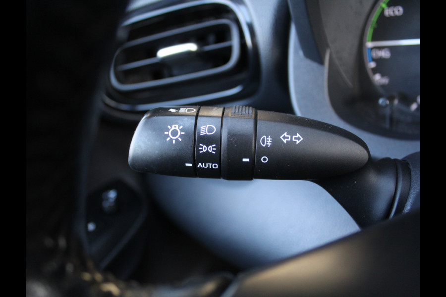 Toyota Yaris 1.5 Hybrid 115 Active CLIMATE | ADAPCRUISE | CARPLAY | DAB | LED | CAMERA | ISOFIX