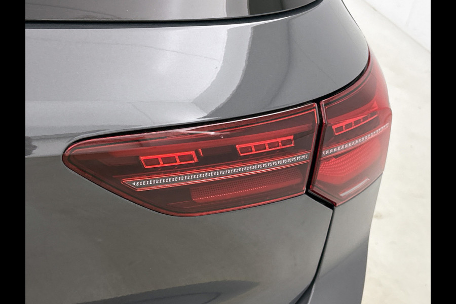 Volkswagen Golf 2.0 TSI GTI Clubsport (Goed OndH, Carplay, Harman/ Kardon, Camera, StoelV, SfeerV, Adapt cruise, Etc)