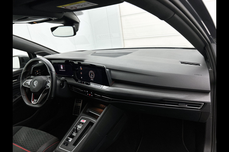 Volkswagen Golf 2.0 TSI GTI Clubsport (Goed OndH, Carplay, Harman/ Kardon, Camera, StoelV, SfeerV, Adapt cruise, Etc)