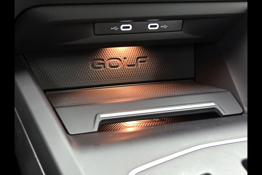 Volkswagen Golf 2.0 TSI GTI Clubsport (Goed OndH, Carplay, Harman/ Kardon, Camera, StoelV, SfeerV, Adapt cruise, Etc)