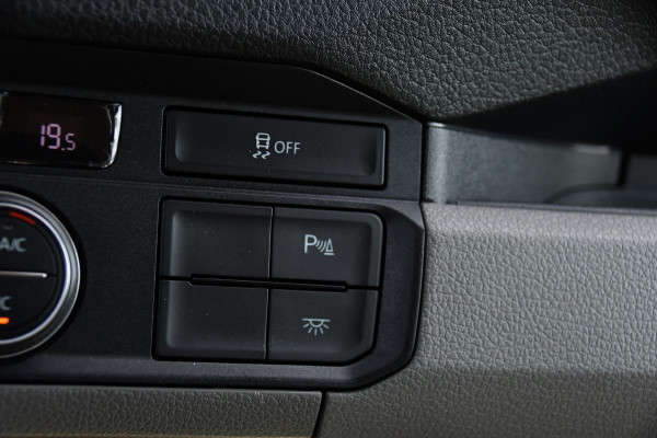 MAN TGE 3.180 35 2.0 L3H3 PB Edition Adaptieve Cruise, Camera, Carplay, LED, Clima, Stoelverwarming, Sensoren, Trekhaak, 177pk, Automaat, Uniek!