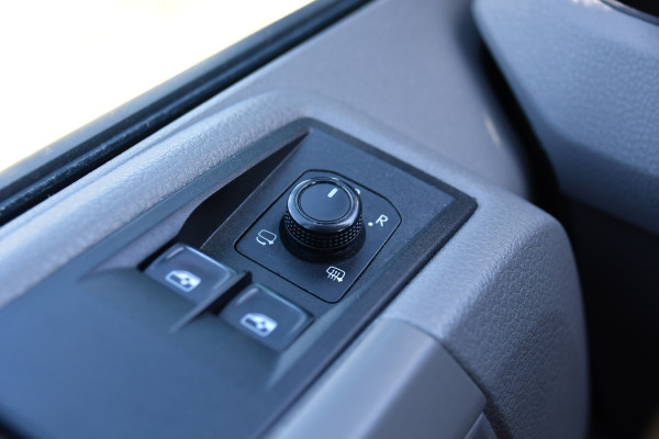 MAN TGE 3.180 35 2.0 L3H3 PB Edition Adaptieve Cruise, Camera, Carplay, LED, Clima, Stoelverwarming, Sensoren, Trekhaak, 177pk, Automaat, Uniek!