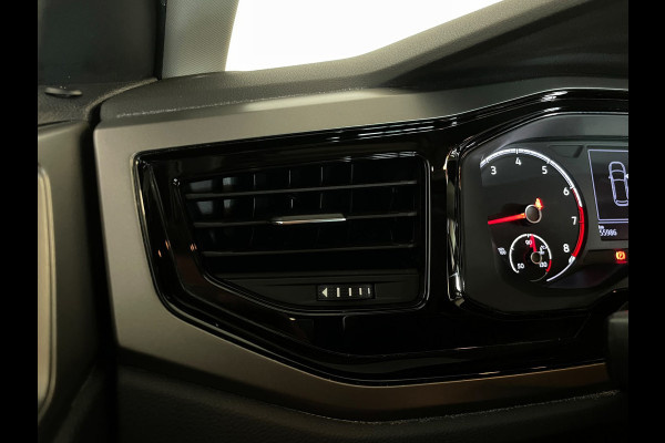 Volkswagen Polo 1.0 TSI Comfortline AIRCO CRUISE APPLE CARPLAY NAV VIA APP PARKEERSENSOREN 17 INCH LMV