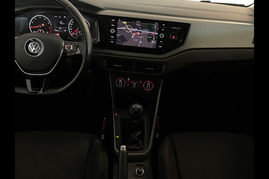 Volkswagen Polo 1.0 TSI Comfortline AIRCO CRUISE APPLE CARPLAY NAV VIA APP PARKEERSENSOREN 17 INCH LMV