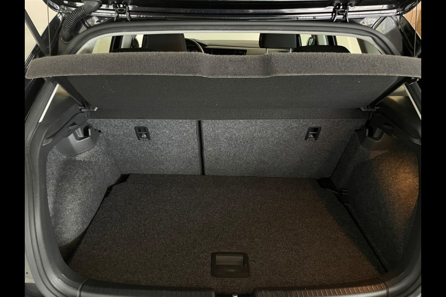 Volkswagen Polo 1.0 TSI Comfortline AIRCO CRUISE APPLE CARPLAY NAV VIA APP PARKEERSENSOREN 17 INCH LMV