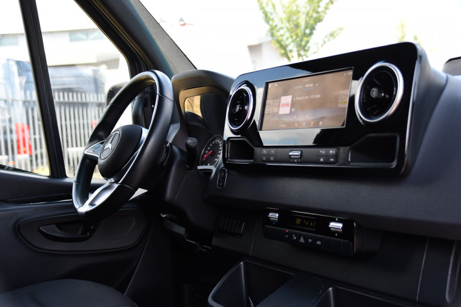 Mercedes-Benz Sprinter 315 1.9 CDI L2 Pro PB Edition FACELIFT! Adaptieve Cruise, Camera, Carplay, LED, Automaat, 10,5'' Mbux, 150pk, Clima, binnenspiegel camera, Uniek!