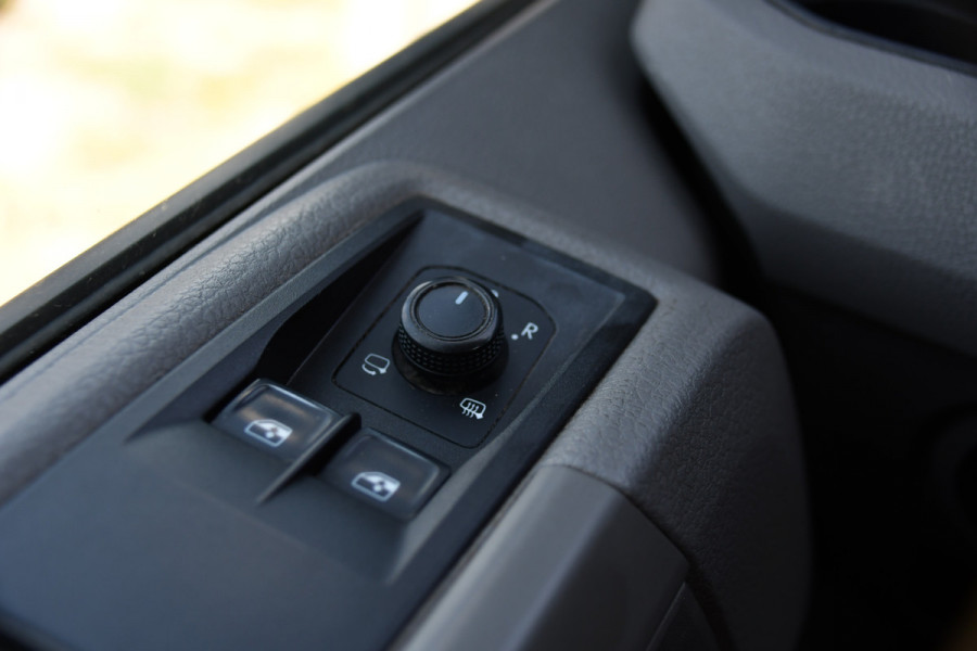 MAN TGE 3.140 35 2.0 L3H3 PB Edition Camera, Carplay, LED, Automaat, 140pk, Geveerde stoel, Trekhaak, Multimedia, Sensoren, Uniek!