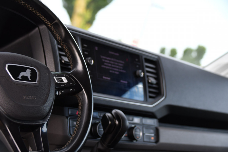 MAN TGE 3.140 35 2.0 L3H3 PB Edition Adaptieve Cruise, Camera, Carplay, LED, 2 x Schuifdeur, Clima, Stoelverwarming, Automaat, Sensoren, Trekhaak, 140pk, Uniek!