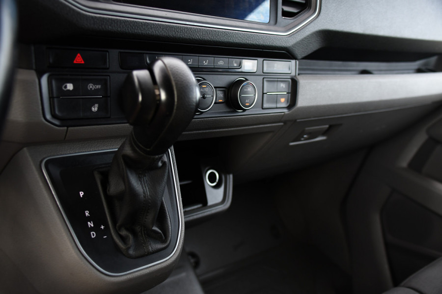 MAN TGE 3.140 35 2.0 L3H3 PB Edition Adaptieve Cruise, Camera, Carplay, LED, 2 x Schuifdeur, Clima, Stoelverwarming, Automaat, Sensoren, Trekhaak, 140pk, Uniek!