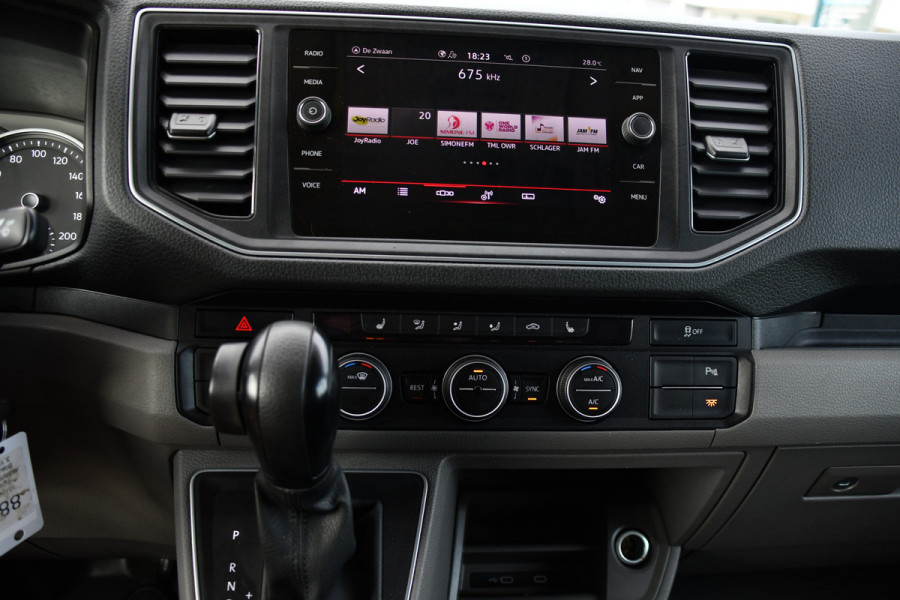 MAN TGE 3.140 35 2.0 L3H3 PB Edition Adaptieve Cruise, Camera, Carplay, LED, 2 x Schuifdeur, Clima, Stoelverwarming, Automaat, Sensoren, Trekhaak, 140pk, Uniek!