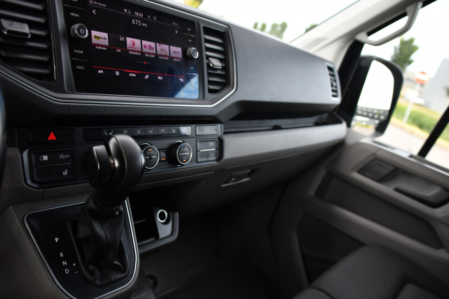 MAN TGE 3.140 35 2.0 L3H3 PB Edition Adaptieve Cruise, Camera, Carplay, LED, 2 x Schuifdeur, Clima, Stoelverwarming, Automaat, Sensoren, Trekhaak, 140pk, Uniek!
