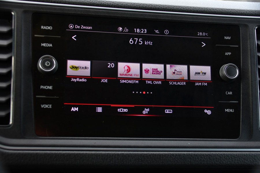 MAN TGE 3.140 35 2.0 L3H3 PB Edition Adaptieve Cruise, Camera, Carplay, LED, 2 x Schuifdeur, Clima, Stoelverwarming, Automaat, Sensoren, Trekhaak, 140pk, Uniek!