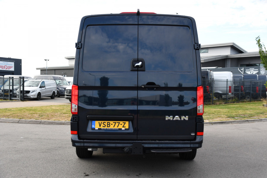 MAN TGE 3.140 35 2.0 L3H3 PB Edition Adaptieve Cruise, Camera, Carplay, LED, 2 x Schuifdeur, Clima, Stoelverwarming, Automaat, Sensoren, Trekhaak, 140pk, Uniek!