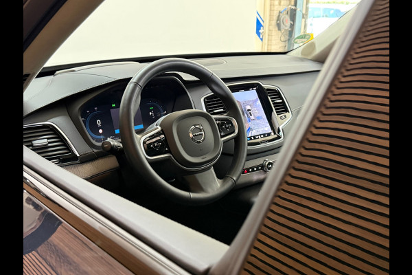 Volvo XC90 2.0 T8 Recharge AWD Ultra Dark 7p|Luchtvering|Trekhaak|Pano| H/K Sound | Massage | Winter Pakket | Driver Assist | HuD