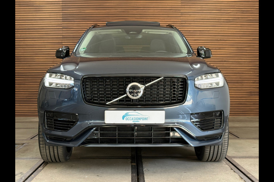 Volvo XC90 2.0 T8 Recharge AWD Ultra Dark 7p|Luchtvering|Trekhaak|Pano| H/K Sound | Massage | Winter Pakket | Driver Assist | HuD
