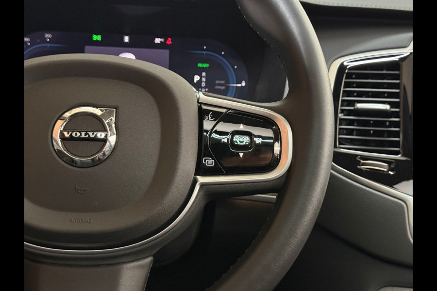Volvo XC90 2.0 T8 Recharge AWD Ultra Dark 7p|Luchtvering|Trekhaak|Pano| H/K Sound | Massage | Winter Pakket | Driver Assist | HuD