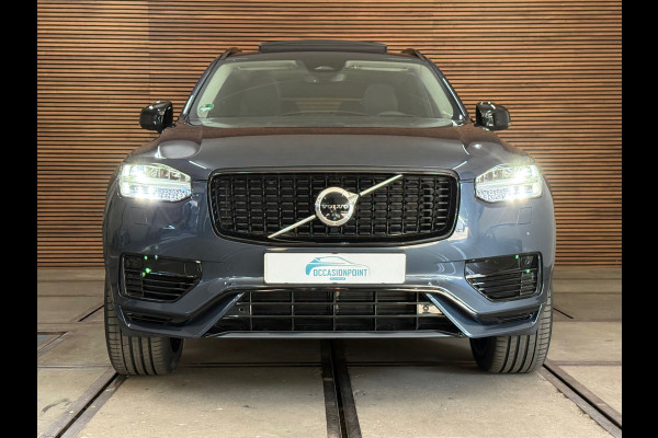 Volvo XC90 2.0 T8 Recharge AWD Ultra Dark 7p|Luchtvering|Trekhaak|Pano| H/K Sound | Massage | Winter Pakket | Driver Assist | HuD