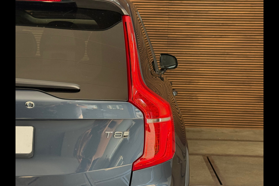 Volvo XC90 2.0 T8 Recharge AWD Ultra Dark 7p|Luchtvering|Trekhaak|Pano| H/K Sound | Massage | Winter Pakket | Driver Assist | HuD