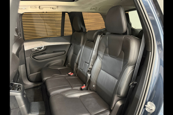 Volvo XC90 2.0 T8 Recharge AWD Ultra Dark 7p|Luchtvering|Trekhaak|Pano| H/K Sound | Massage | Winter Pakket | Driver Assist | HuD