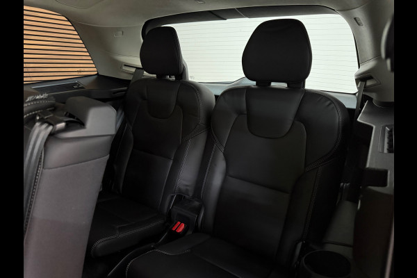 Volvo XC90 2.0 T8 Recharge AWD Ultra Dark 7p|Luchtvering|Trekhaak|Pano| H/K Sound | Massage | Winter Pakket | Driver Assist | HuD