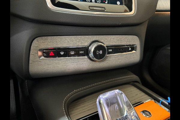Volvo XC90 2.0 T8 Recharge AWD Ultra Dark 7p|Luchtvering|Trekhaak|Pano| H/K Sound | Massage | Winter Pakket | Driver Assist | HuD