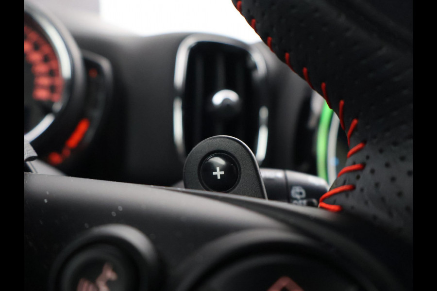 MINI Countryman 2.0 COOPER S 192 PK ALL4 JCW + ADAPTIVE CRUISE | PANORAMA | HEAD-UP | HK | CAMERA | STOELVERW. | KEYLESS