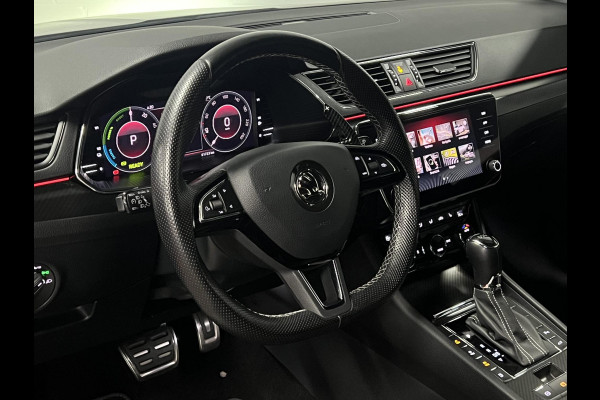 Škoda Superb Combi 1.4 TSI iV Sportline Business Trekhaak | Cruise control | Carplay | Stoelverwarming | Achteruitrijcamera | Navigatie | Keyless | Leder/Alcantara