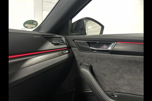 Škoda Superb Combi 1.4 TSI iV Sportline Business Trekhaak | Cruise control | Carplay | Stoelverwarming | Achteruitrijcamera | Navigatie | Keyless | Leder/Alcantara