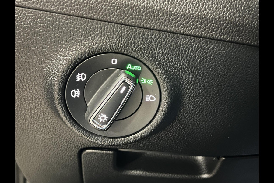 Škoda Superb Combi 1.4 TSI iV Sportline Business Trekhaak | Cruise control | Carplay | Stoelverwarming | Achteruitrijcamera | Navigatie | Keyless | Leder/Alcantara