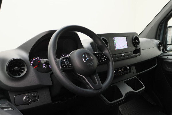 Mercedes-Benz Sprinter 317 CDI L2H2 RWD Camera, Side-Steps, Cruise, Apple Carplay, PDC, Stoelverwarming
