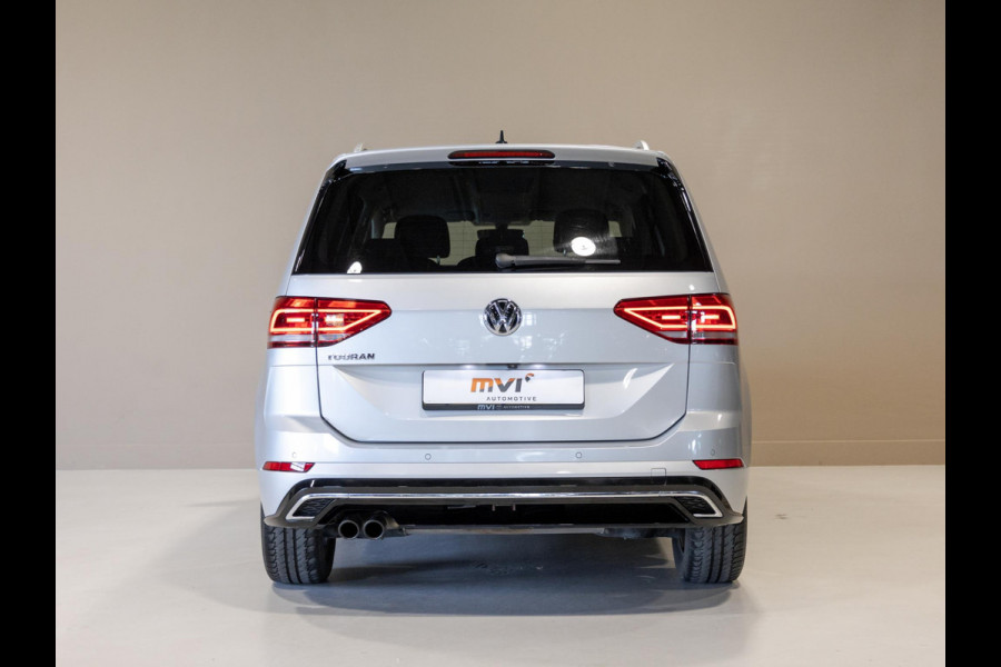 Volkswagen Touran 1.4 TSI Highline Edition R 7p 150pk / Trekhaak / Achteruitrijcamera / Stoelverwarming / Adaptieve cruise control / Navigatie / Apple carplay /