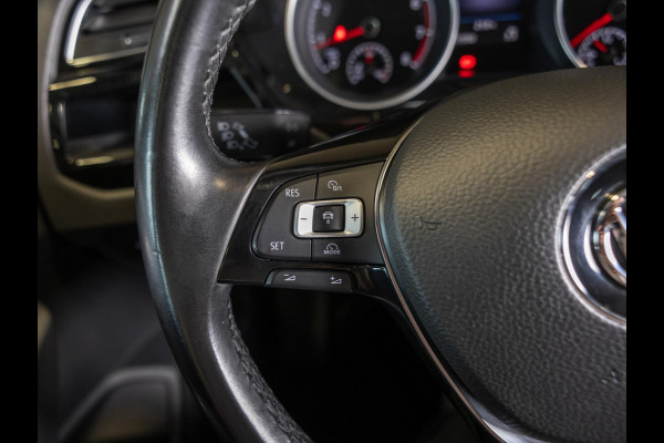 Volkswagen Touran 1.4 TSI Highline Edition R 7p 150pk / Trekhaak / Achteruitrijcamera / Stoelverwarming / Adaptieve cruise control / Navigatie / Apple carplay /