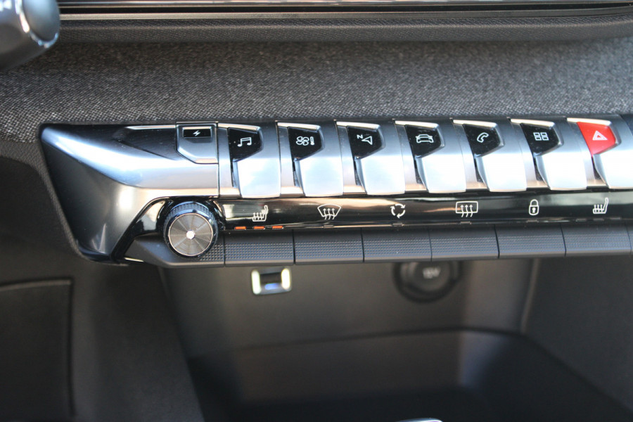 Peugeot 3008 1.6 HYbrid 225 Allure | Stoelverwarming | Navigatie | Led