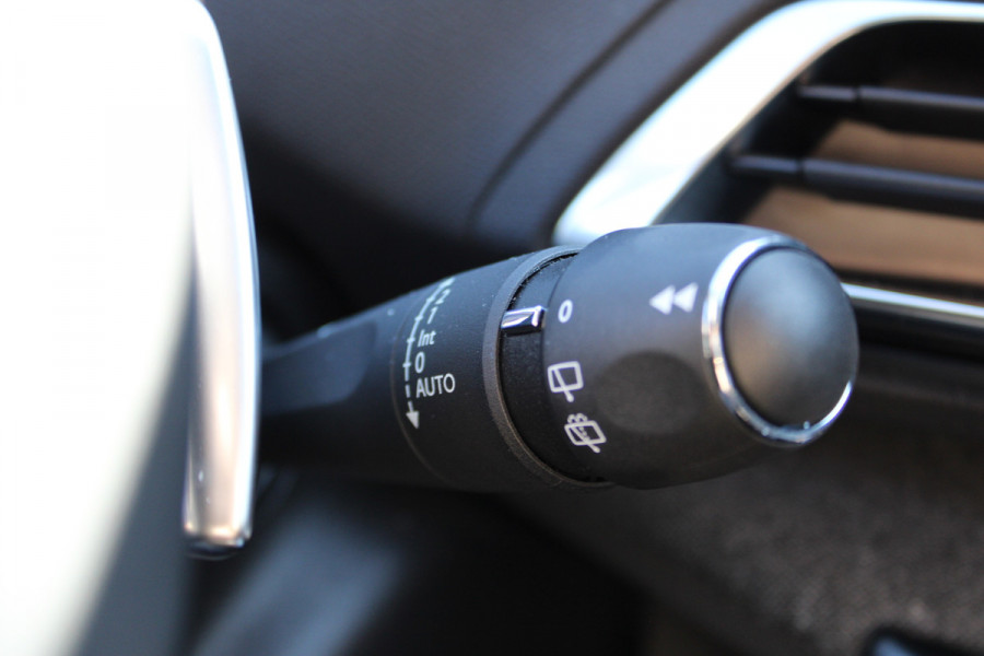 Peugeot 3008 1.6 HYbrid 225 Allure | Stoelverwarming | Navigatie | Led