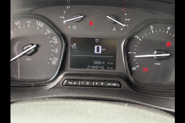 Peugeot Expert 2.0 BlueHDI 120 DC*HAAK*CRUISE*A/C*6-P*NAVI*PDC*