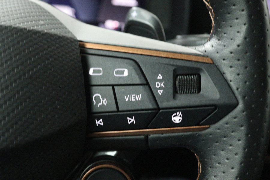 CUPRA Formentor 1.4 e-Hybrid VZ Performance (STOELVERWARMING, Soh 92%, STUURVERWARMING, ADAPTIEVE CRUISE, CAMERA, PARKEERSENSOREN)