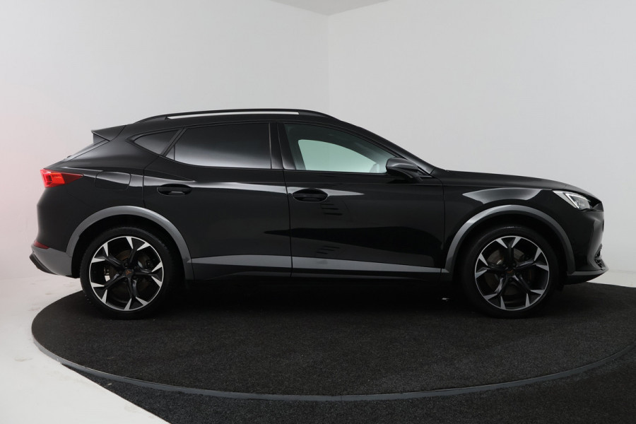 CUPRA Formentor 1.4 e-Hybrid VZ Performance (STOELVERWARMING, Soh 92%, STUURVERWARMING, ADAPTIEVE CRUISE, CAMERA, PARKEERSENSOREN)