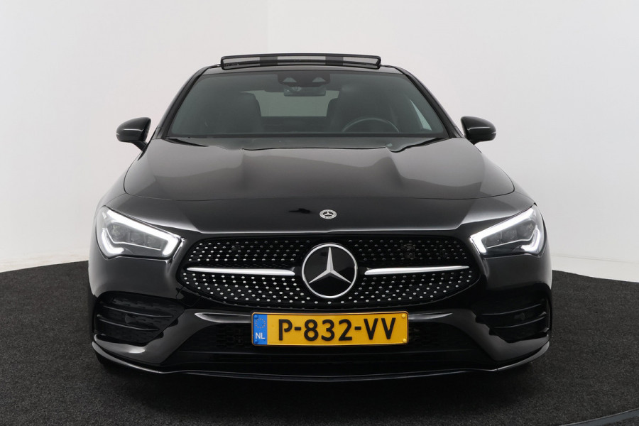 Mercedes-Benz CLA-Klasse 200 Business Solution AMG (PANORAMADAK, STOELVERWARMING, SFEERVERLICHTING, CAMERA, CRUISE CONTROL)