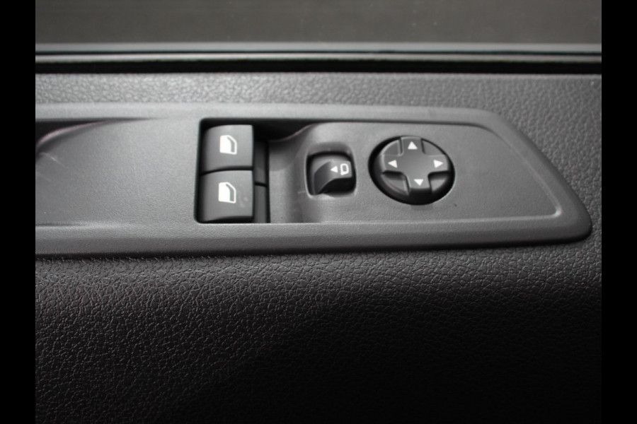 Opel Vivaro 1.5 Diesel 120 S&S L3 Apple Carplay /  Android Auto Parkeersensoren V+A Trekhaak Camera Navigatie Cruise Control LED koplampen houten afwerking laadruimte