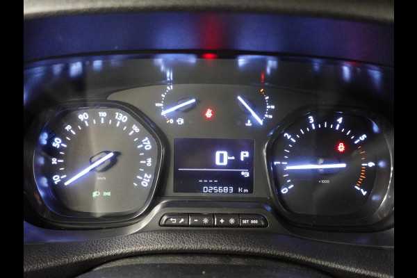 Peugeot Expert 2.0 BlueHDI 145PK Automaat Airco Bluetooth Cruise Control Trekhaak Navigatie Carplay