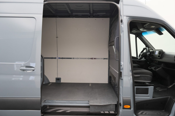 Mercedes-Benz Sprinter 317 CDI L2H2 RWD Camera, Side-Steps, Cruise, Apple Carplay, PDC, Stoelverwarming